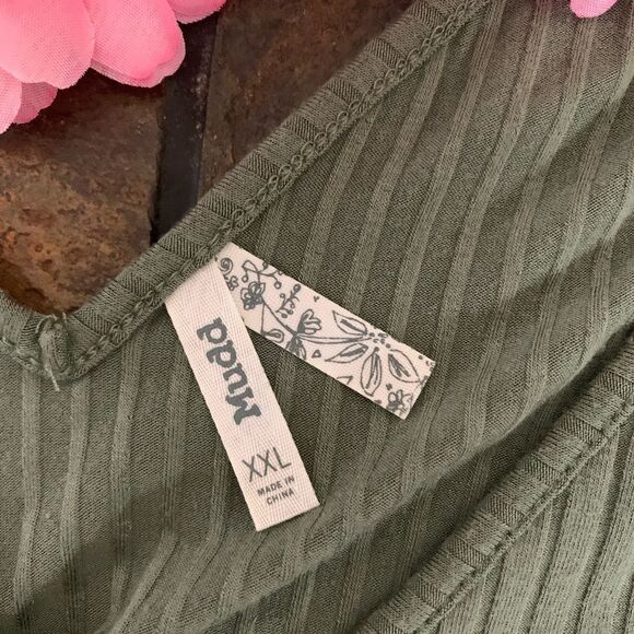 MUDD sleeveless top - Picture 2 of 5